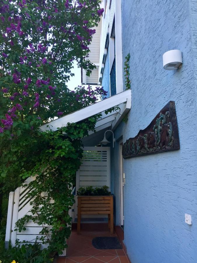 Blaues Haus Apartment Niederdorfelden Exterior foto